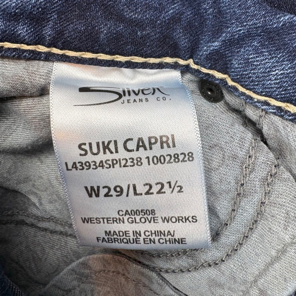 Silver Jeans Suki Capri Jeans 29x22.5 Blue Mid Rise Curvy Stretch Boho Comfort - Picture 8 of 9
